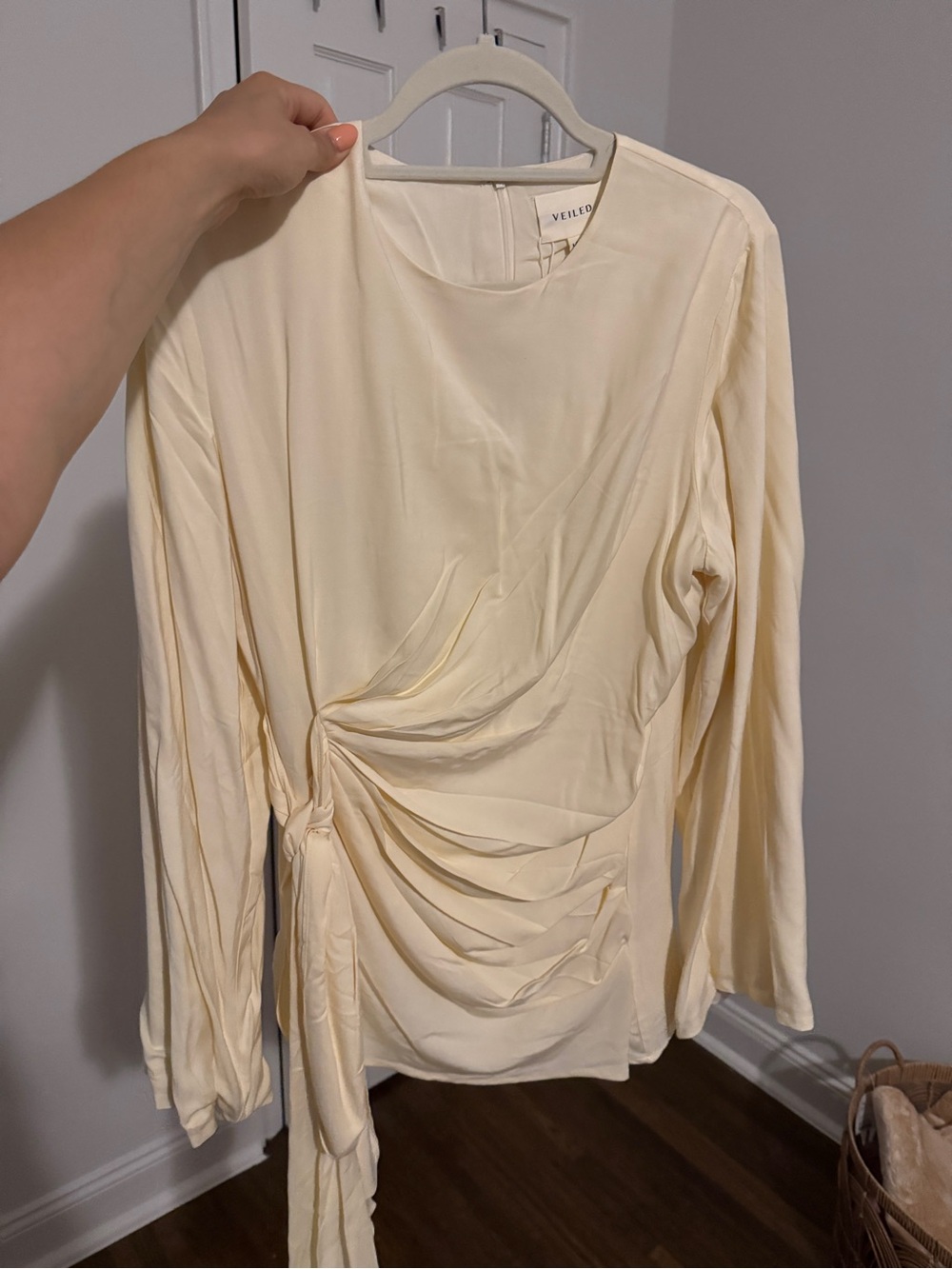 Veiled Collection Ivory Long-Sleeve Twist-Waist Top